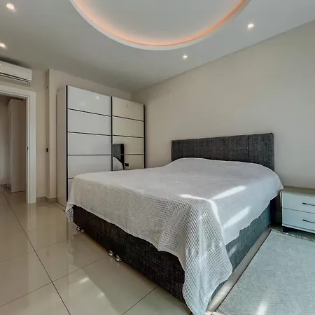 Pleasure In Fully Equipped * 阿拉尼亚